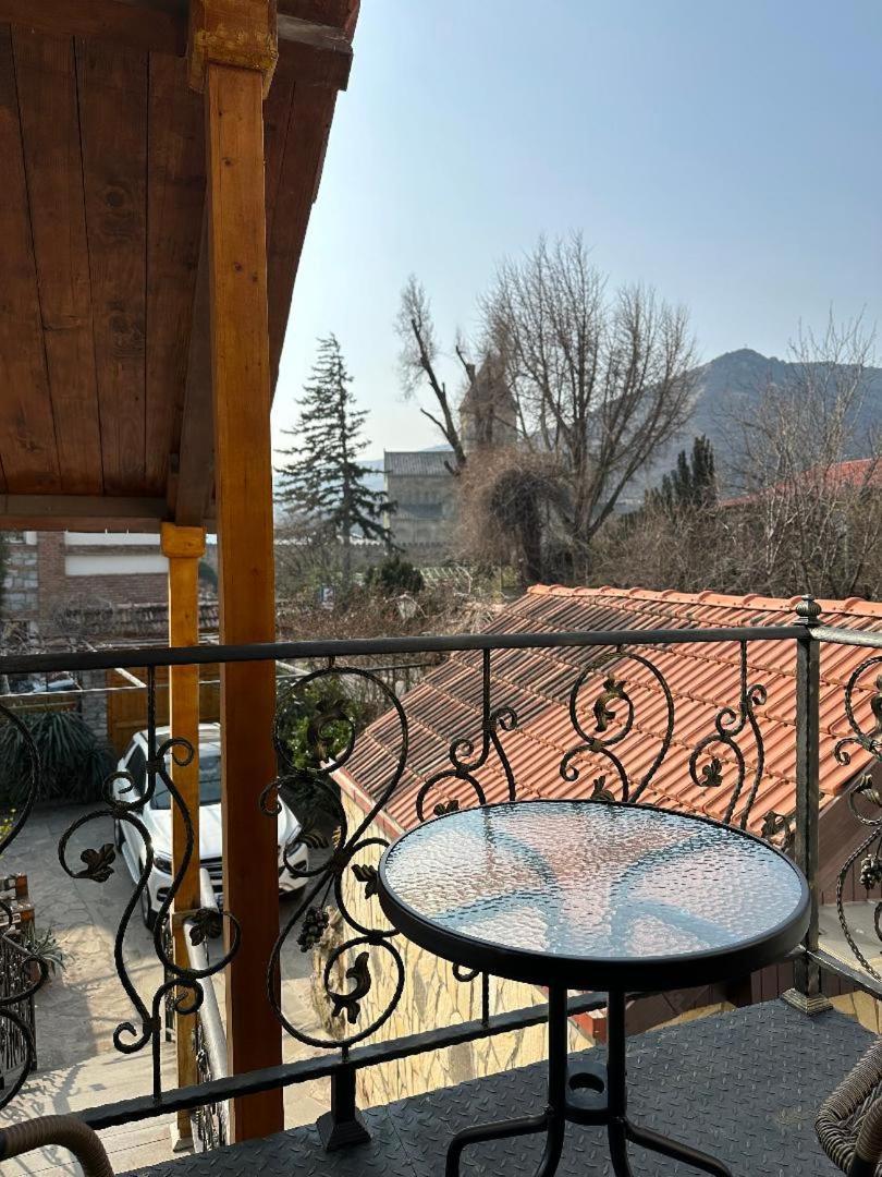 Hotel Aragvi Mtsʼkhetʼa Buitenkant foto